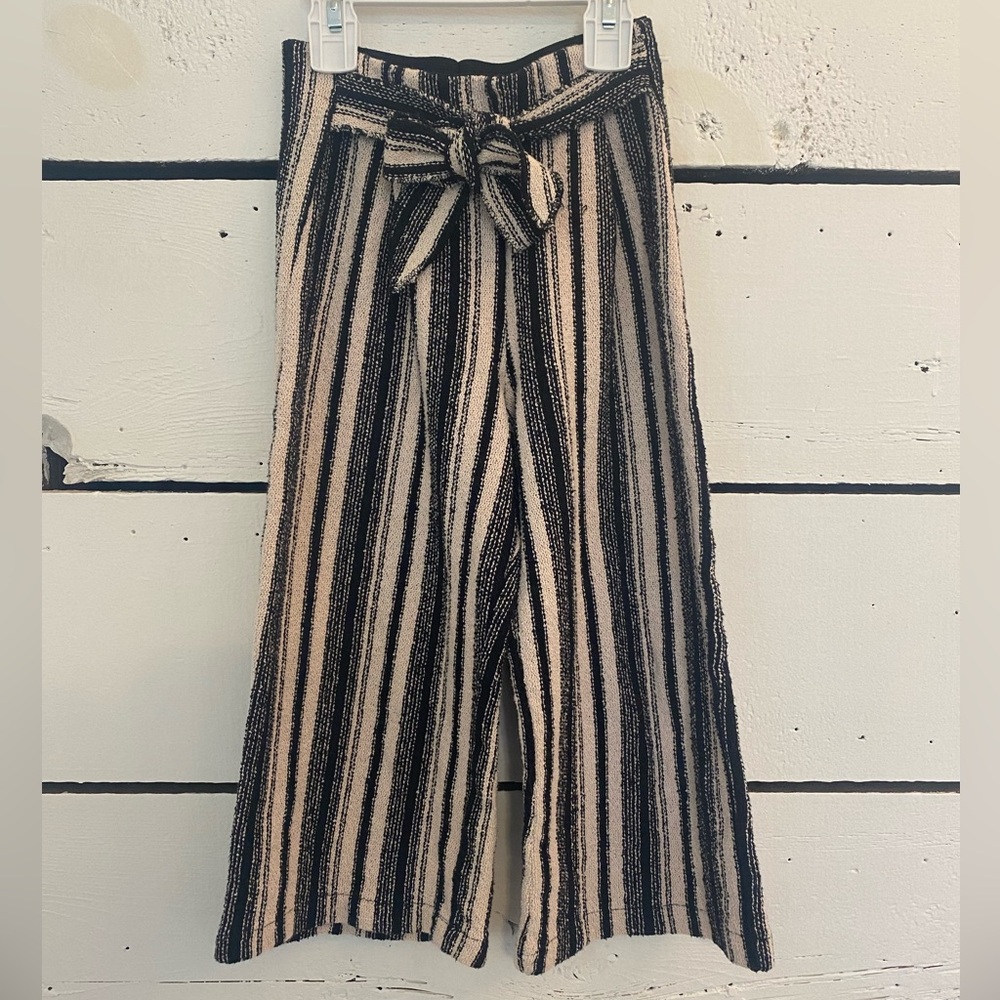 Zara Kids Girls Wide Leg Knit Gaucho Pants, Black And Cream Striped, Size 6